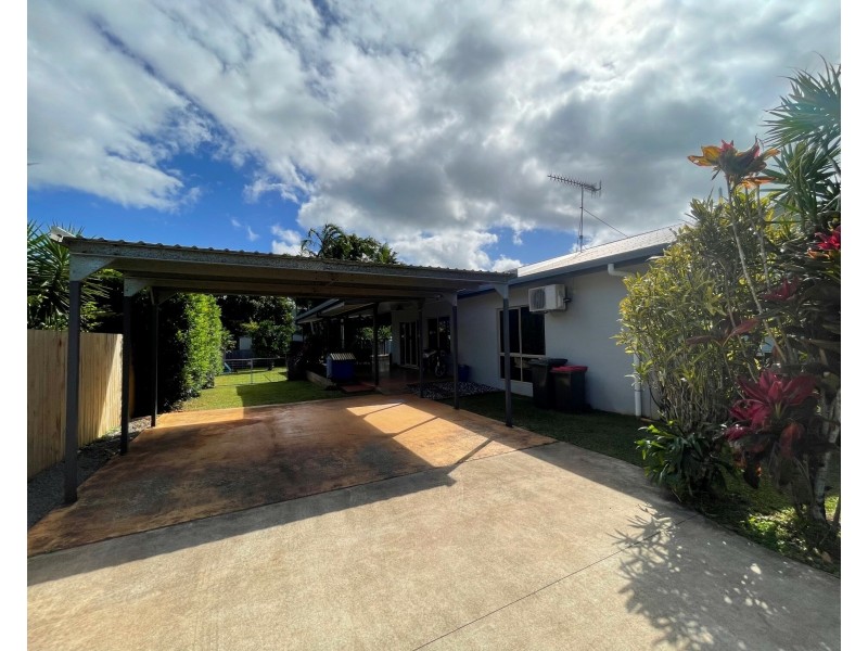 6 Yamala Cl, Mission Beach QLD 4852