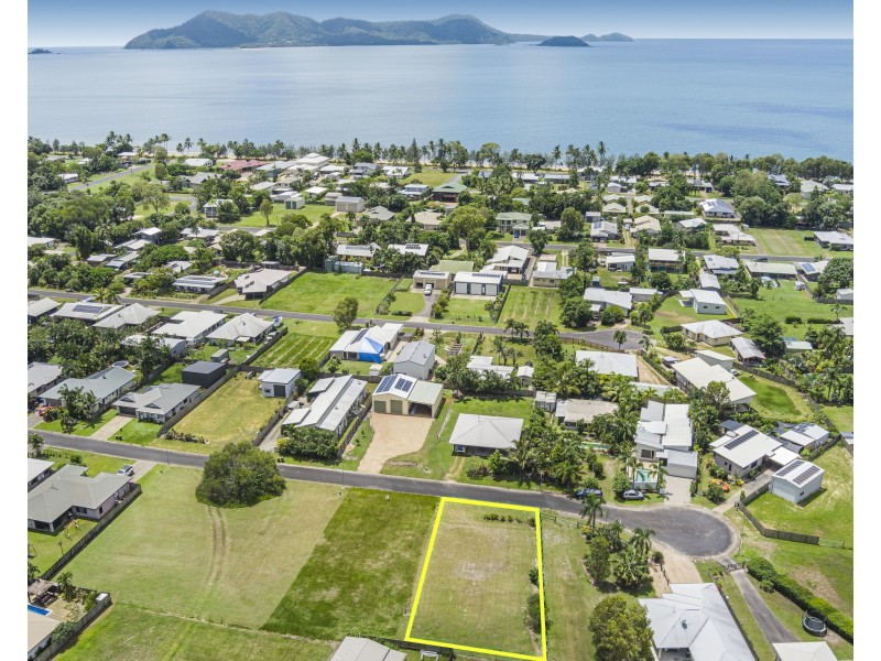 50 Midshipman Street, South Mission Beach QLD 4852