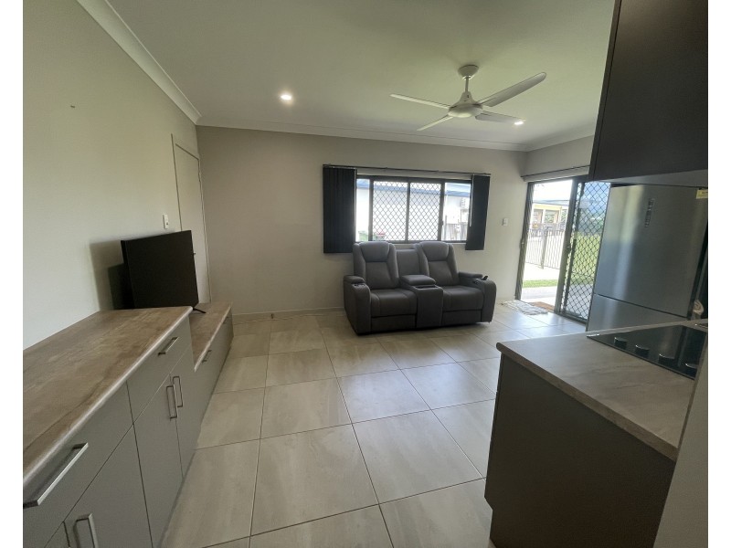 13 Rise Cres, Mission Beach QLD 4852