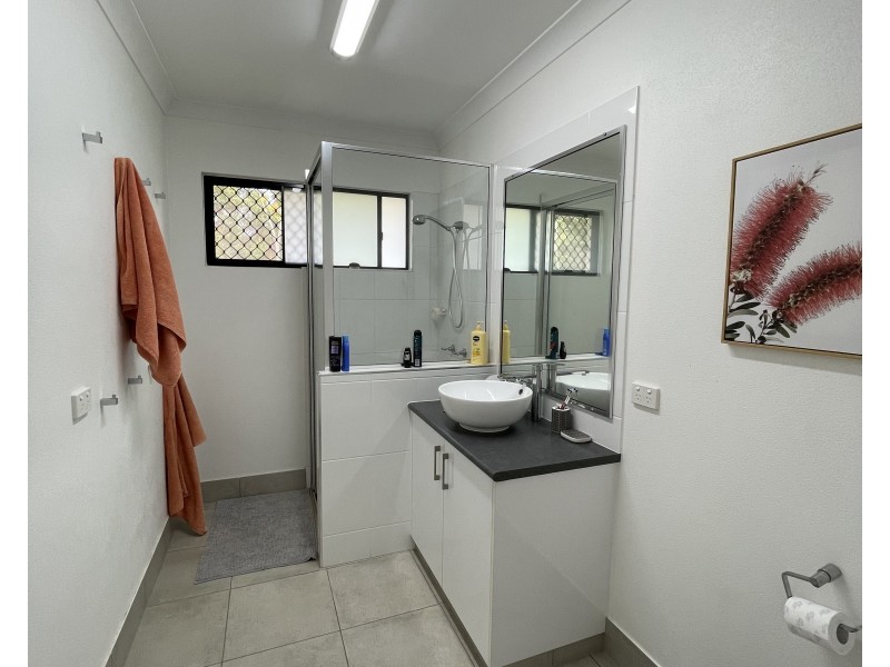 18 Nivosa Ct, Mission Beach QLD 4852