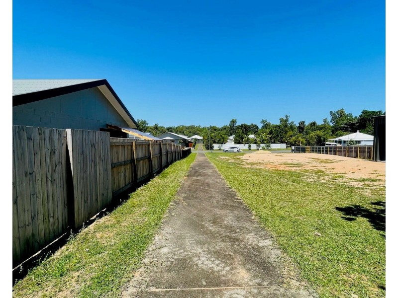 20 Nivosa Ct, Mission Beach QLD 4852