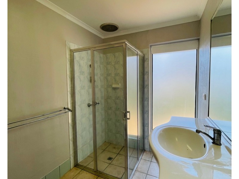 75 Holland St, Wongaling Beach QLD 4852