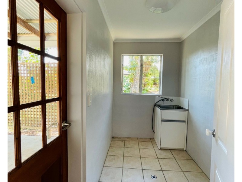 75 Holland St, Wongaling Beach QLD 4852