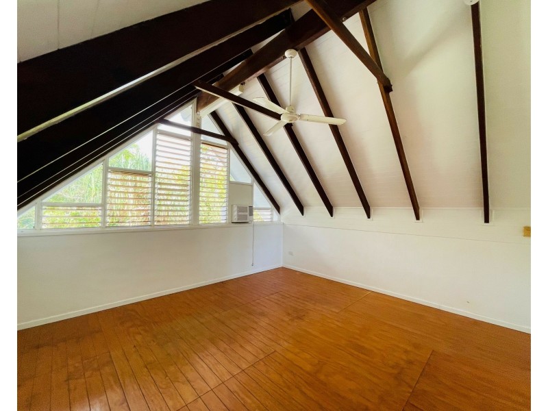 75 Holland St, Wongaling Beach QLD 4852