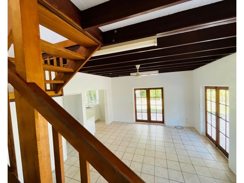 75 Holland St, Wongaling Beach QLD 4852