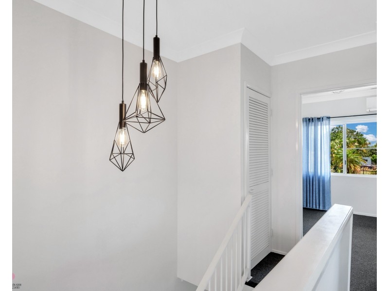 Unit 3/4 Hilliar St, Wongaling Beach QLD 4852