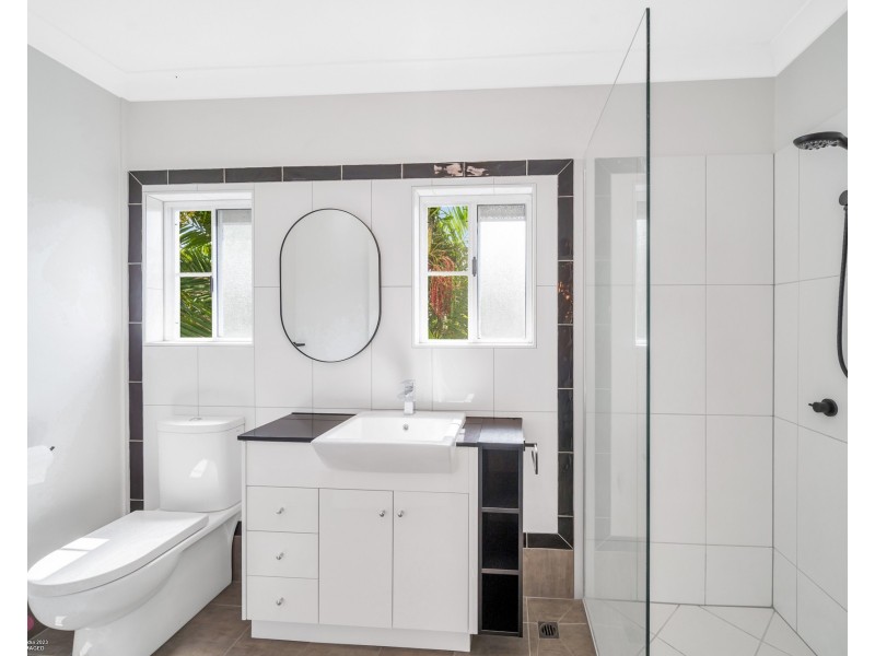 Unit 3/4 Hilliar St, Wongaling Beach QLD 4852