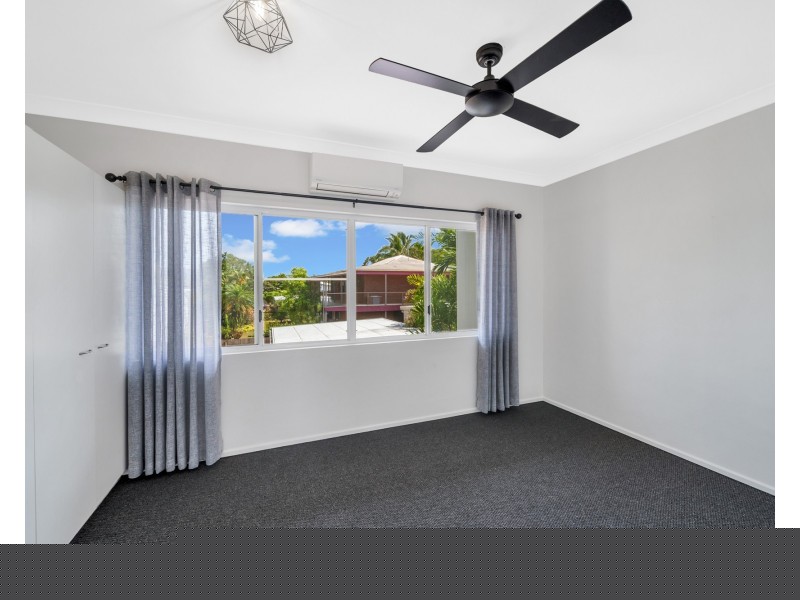 Unit 3/4 Hilliar St, Wongaling Beach QLD 4852