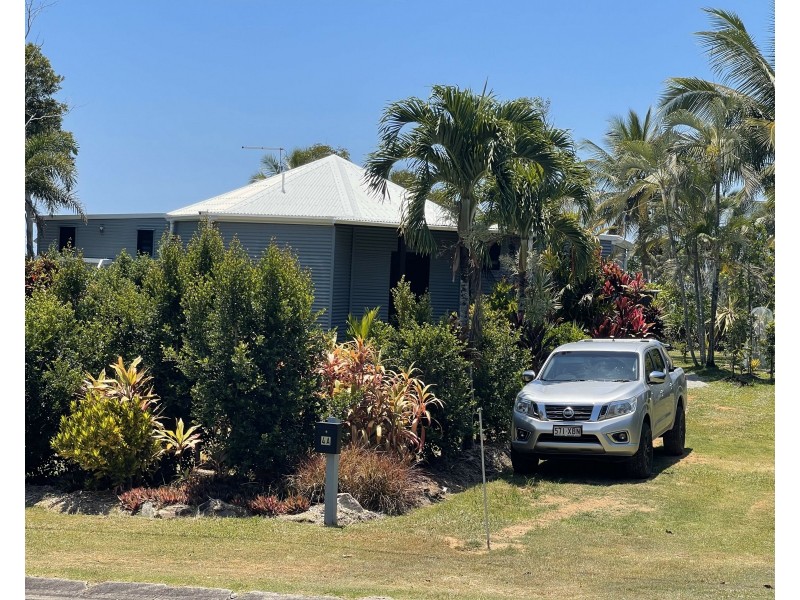 4A Cutten St, Bingil Bay QLD 4852
