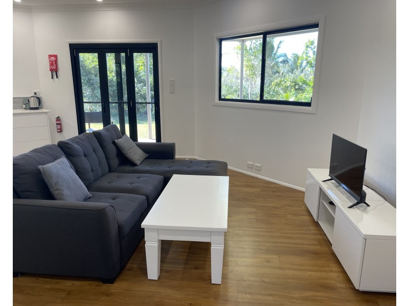 4A Cutten St, Bingil Bay QLD 4852