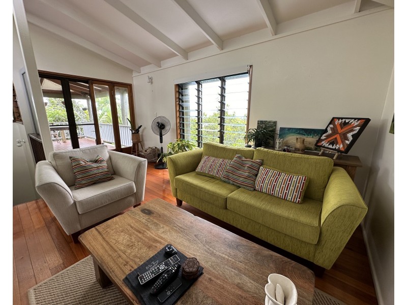 Villa 1/2 Admiralty Street, South Mission Beach QLD 4852