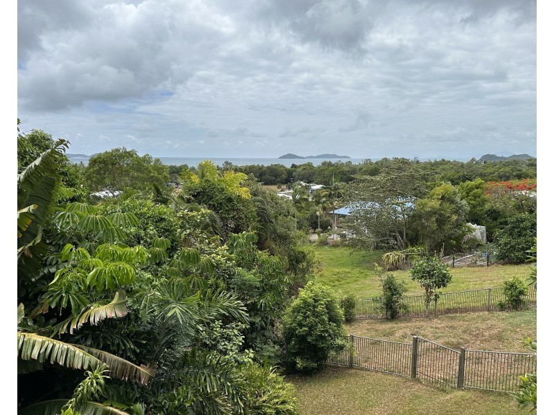 Villa 1/2 Admiralty Street, South Mission Beach QLD 4852