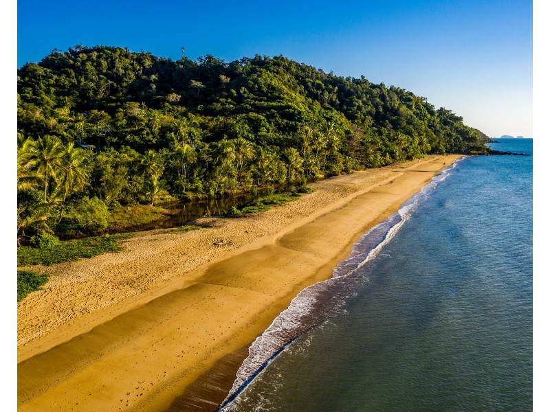 17 Bicton Cl, Bingil Bay QLD 4852