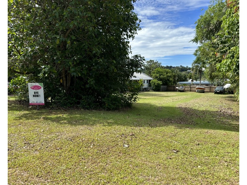 6 Jackey Jackey St, South Mission Beach QLD 4852