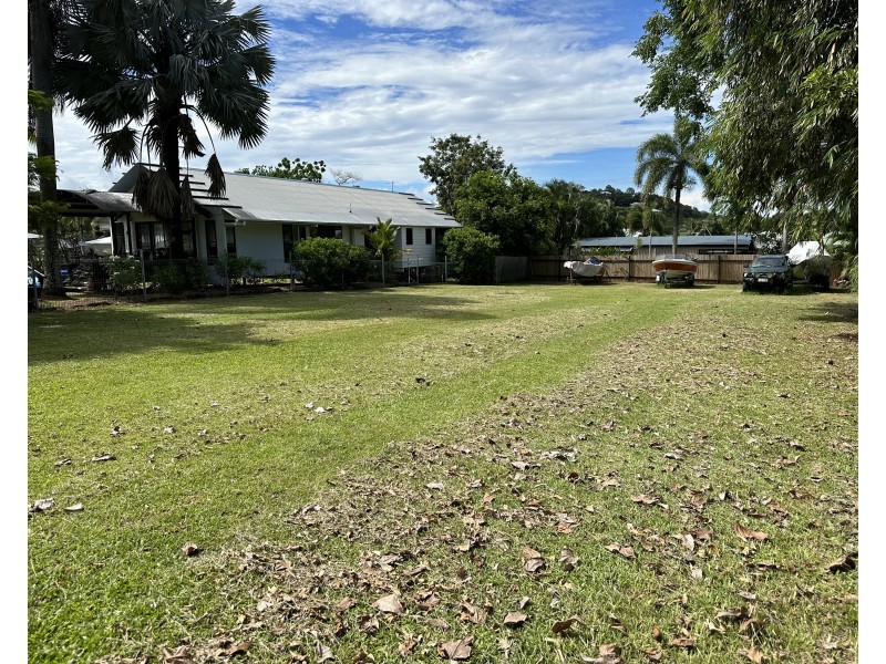 6 Jackey Jackey St, South Mission Beach QLD 4852
