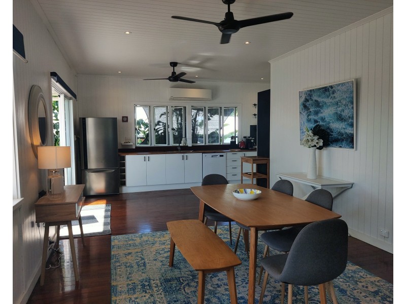 7 Southward St, Mission Beach QLD 4852