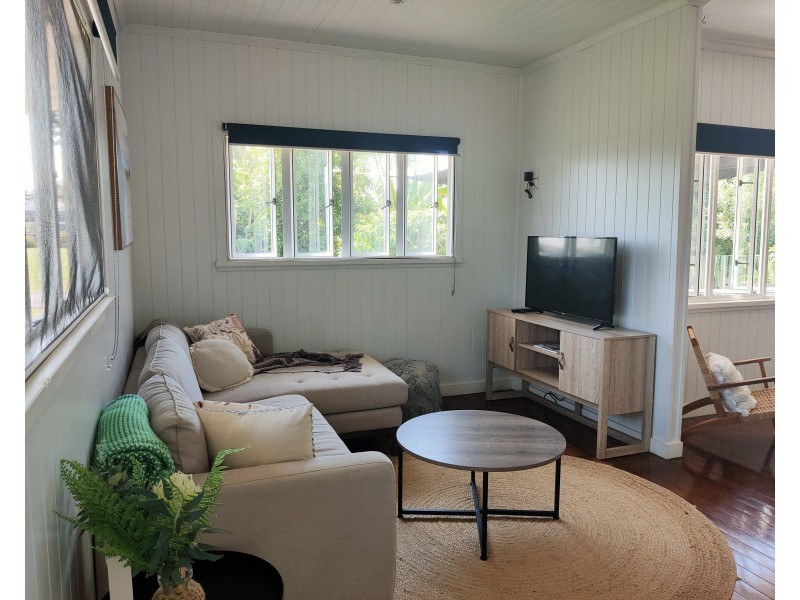 7 Southward St, Mission Beach QLD 4852