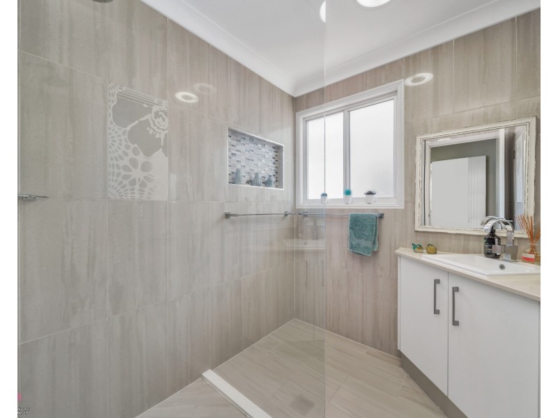 7 Pacific Parade, Mission Beach QLD 4852