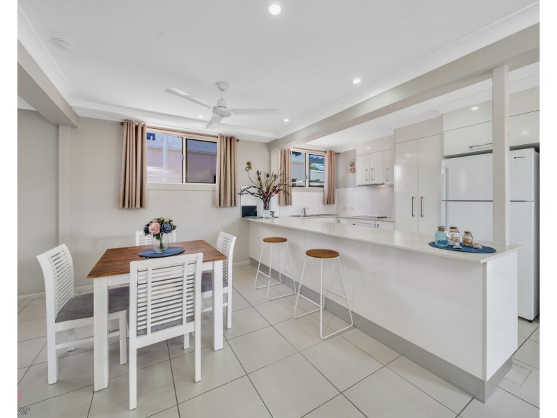 7 Pacific Parade, Mission Beach QLD 4852