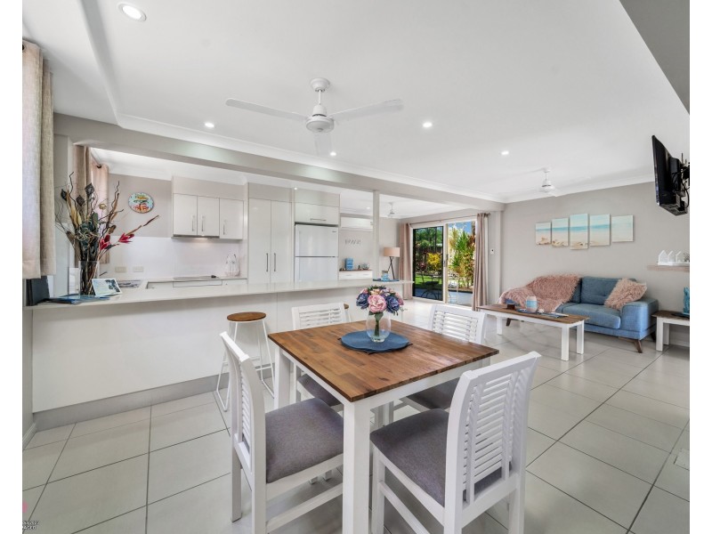 7 Pacific Parade, Mission Beach QLD 4852