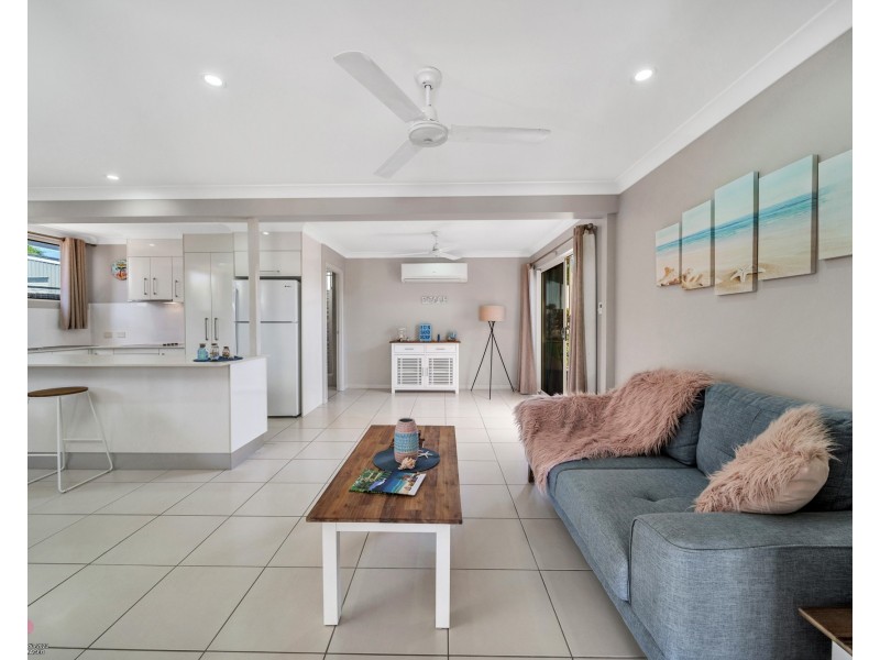 7 Pacific Parade, Mission Beach QLD 4852
