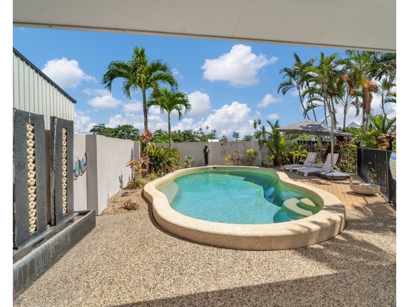 7 Pacific Parade, Mission Beach QLD 4852
