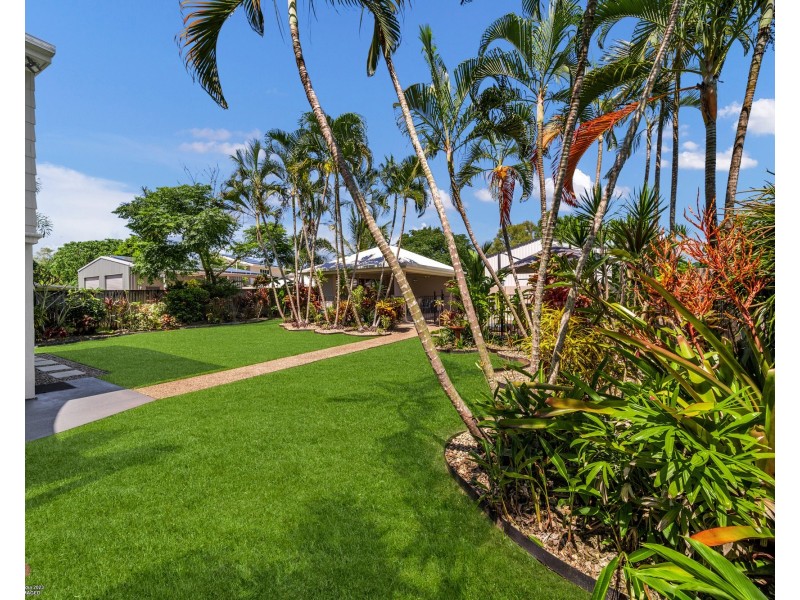 7 Pacific Parade, Mission Beach QLD 4852