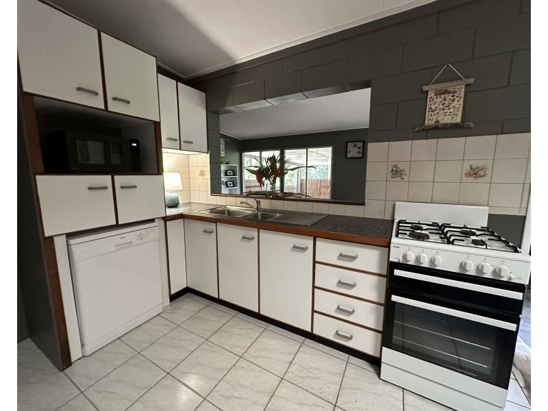 26 Webb Ct, Bingil Bay QLD 4852