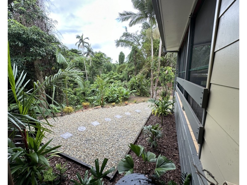 26 Webb Ct, Bingil Bay QLD 4852