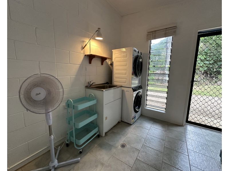 26 Webb Ct, Bingil Bay QLD 4852