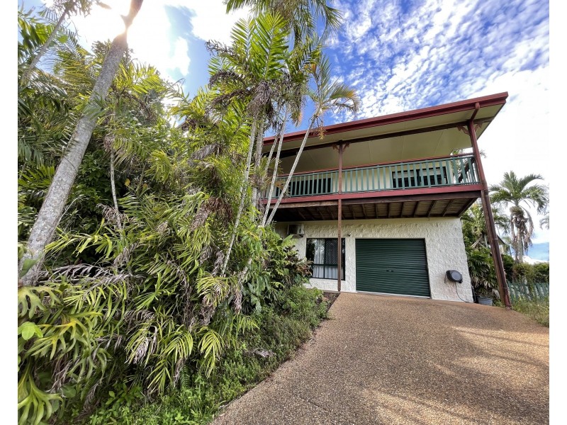 3 Carrington Dr, Wongaling Beach QLD 4852