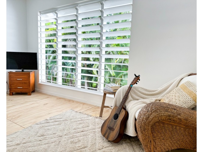 27 Pacific Pde, Mission Beach QLD 4852
