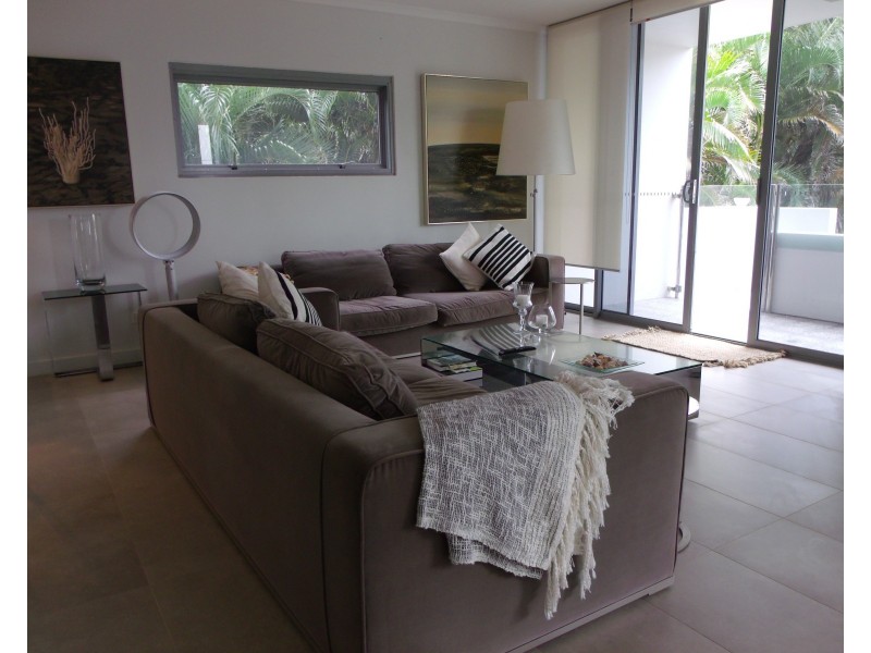 2 Donkin Lane, Mission Beach QLD 4852