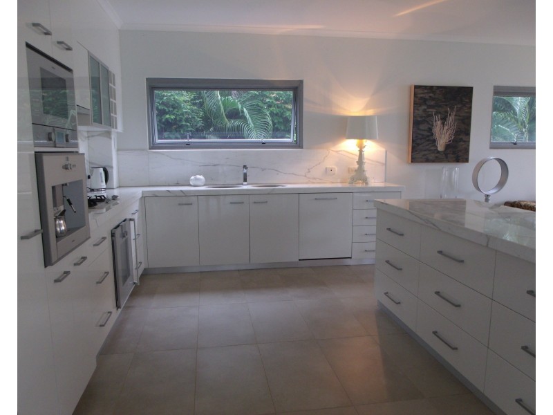 2 Donkin Lane, Mission Beach QLD 4852