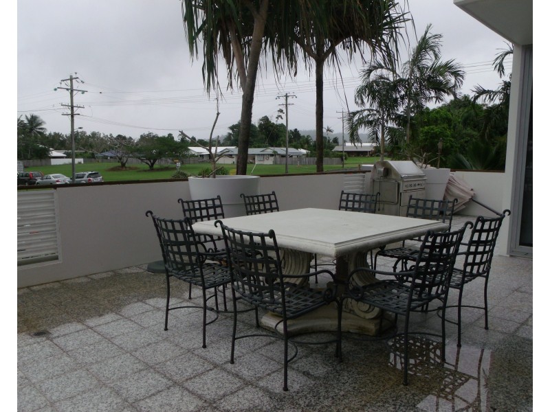 2 Donkin Lane, Mission Beach QLD 4852