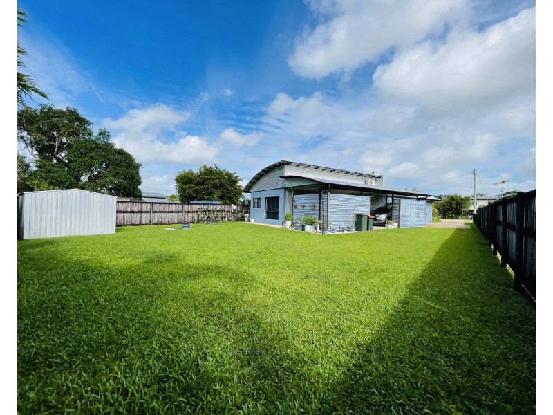 29 Glasgow Street, El Arish QLD 4855