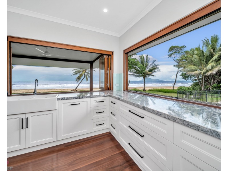 7 Conch St, Mission Beach QLD 4852