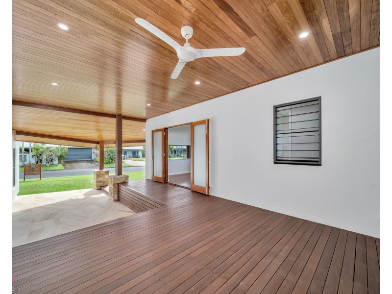 7 Conch St, Mission Beach QLD 4852