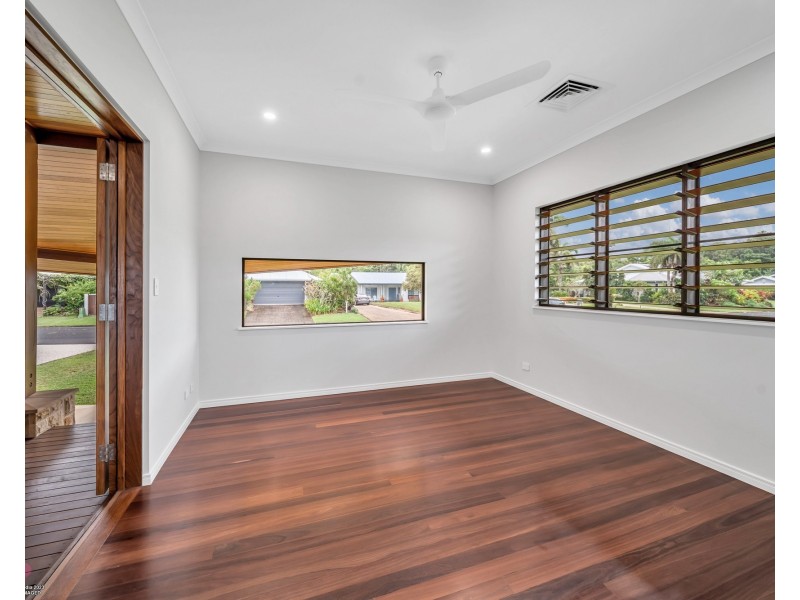 7 Conch St, Mission Beach QLD 4852