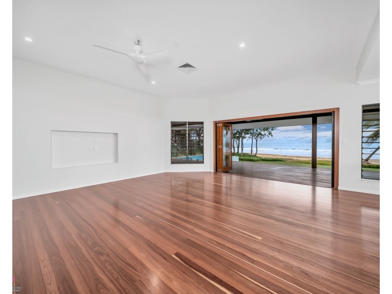 7 Conch St, Mission Beach QLD 4852