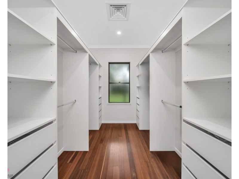 7 Conch St, Mission Beach QLD 4852