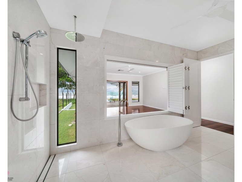 7 Conch St, Mission Beach QLD 4852