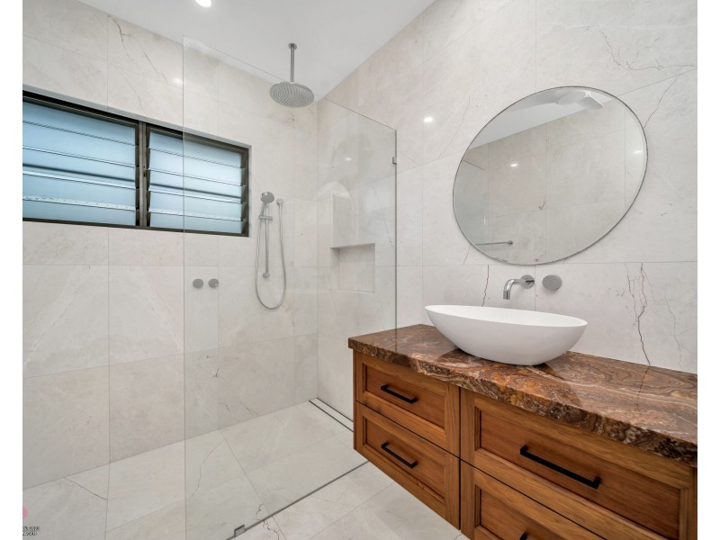 7 Conch St, Mission Beach QLD 4852