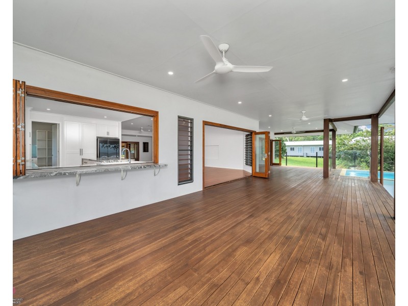 7 Conch St, Mission Beach QLD 4852