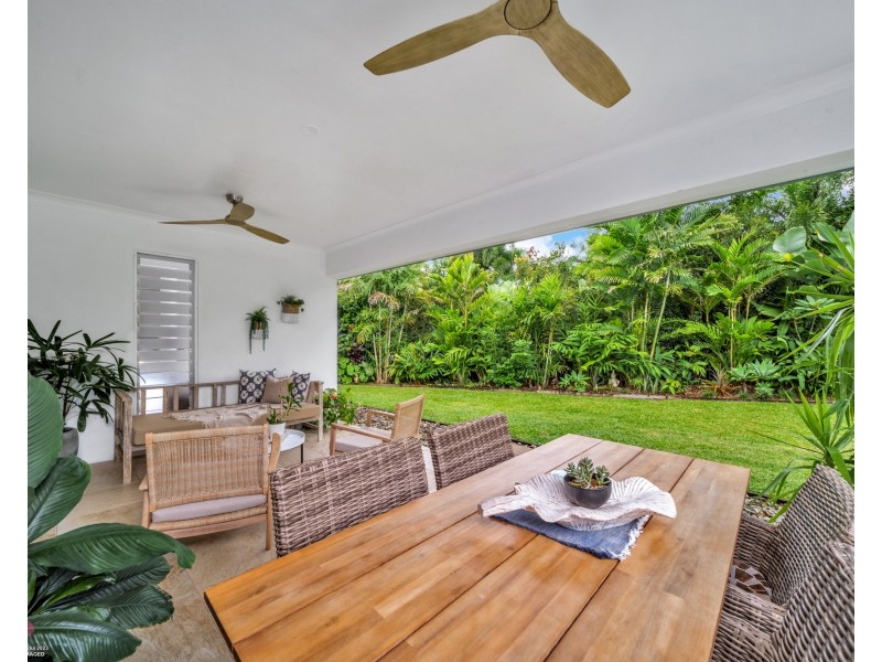 House 1/24 Southward St, Mission Beach QLD 4852