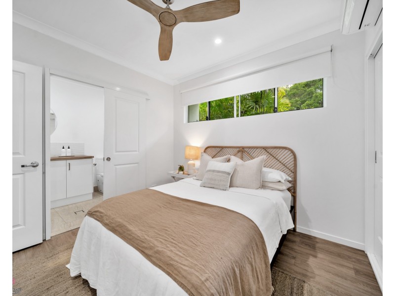 House 1/24 Southward St, Mission Beach QLD 4852