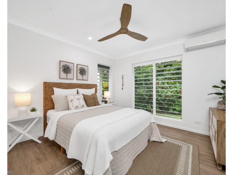 House 1/24 Southward St, Mission Beach QLD 4852