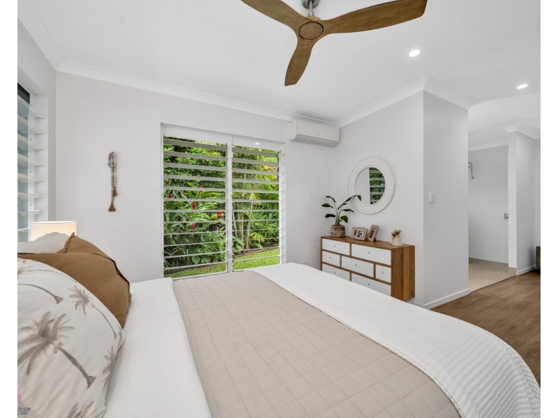 House 1/24 Southward St, Mission Beach QLD 4852