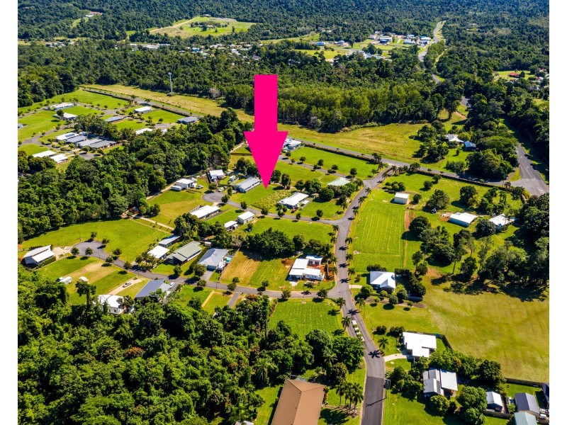 8 Reef Cl, Mission Beach QLD 4852