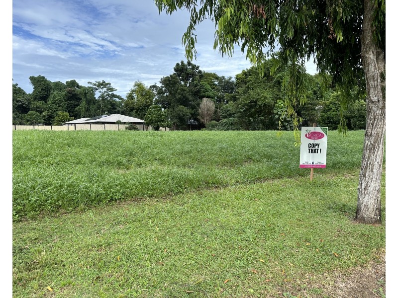 5 Reef Cl, Mission Beach QLD 4852